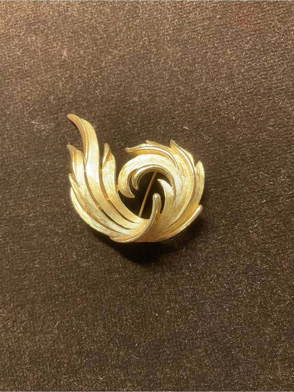 Trifari Gold Tone Swirl Leaf Brooch